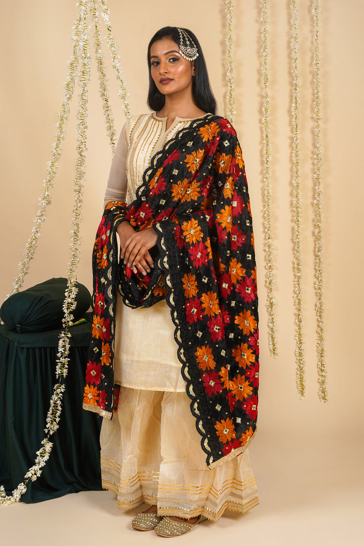 Teejh Kriti Phulkari Dupatta