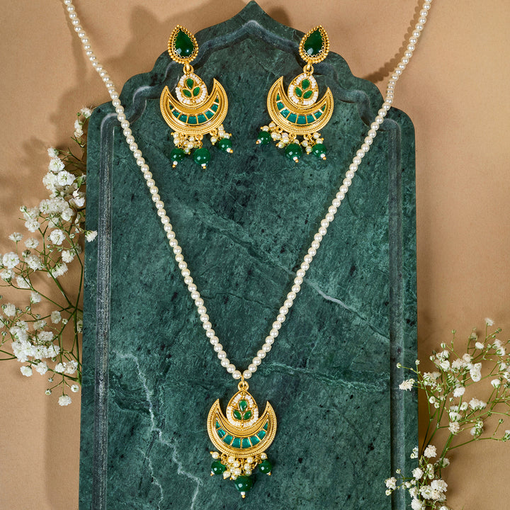 Teejh Dwana Gold Green Stones Necklace Set