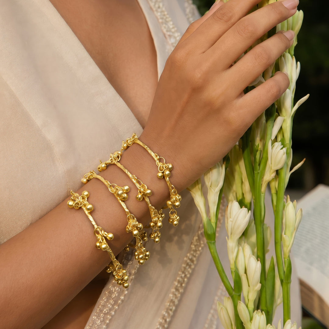 Teejh Chanak Gold Oxidised Ghungroo Bangles