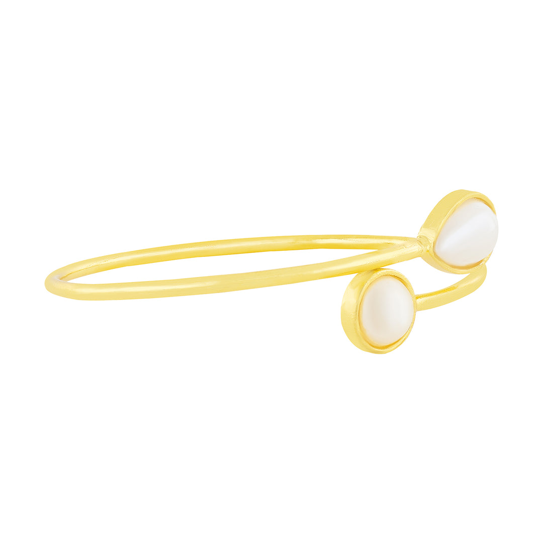 Teejh Mutyam Gold and White Pearl Bracelet