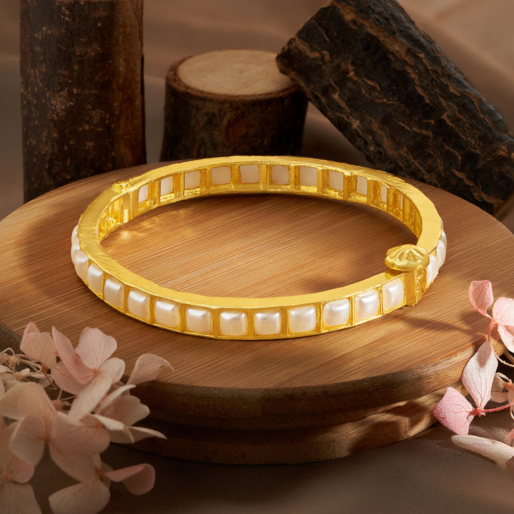 Teejh Gauha Gold and White Pearl Bracelet