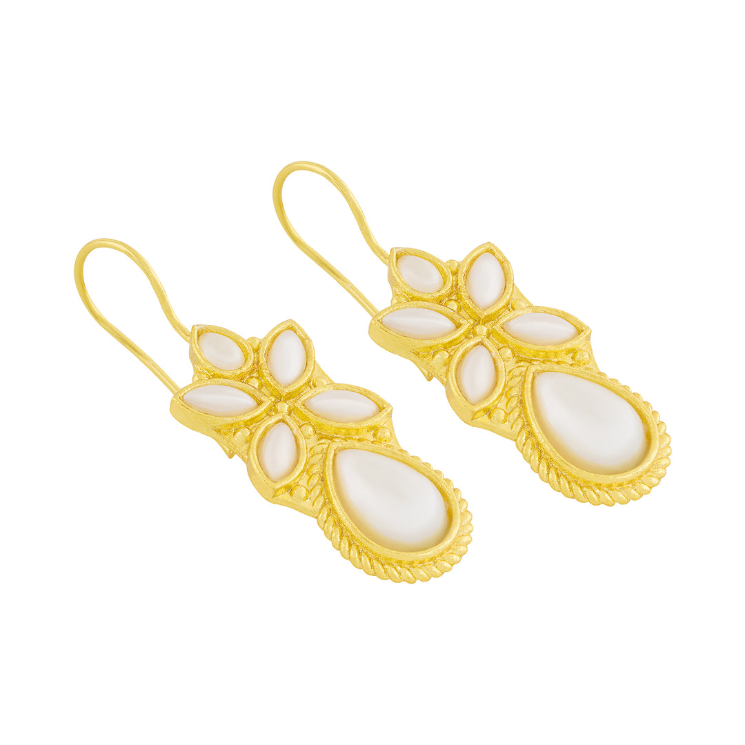 Teejh Perla Gold and White Pearl Earrings