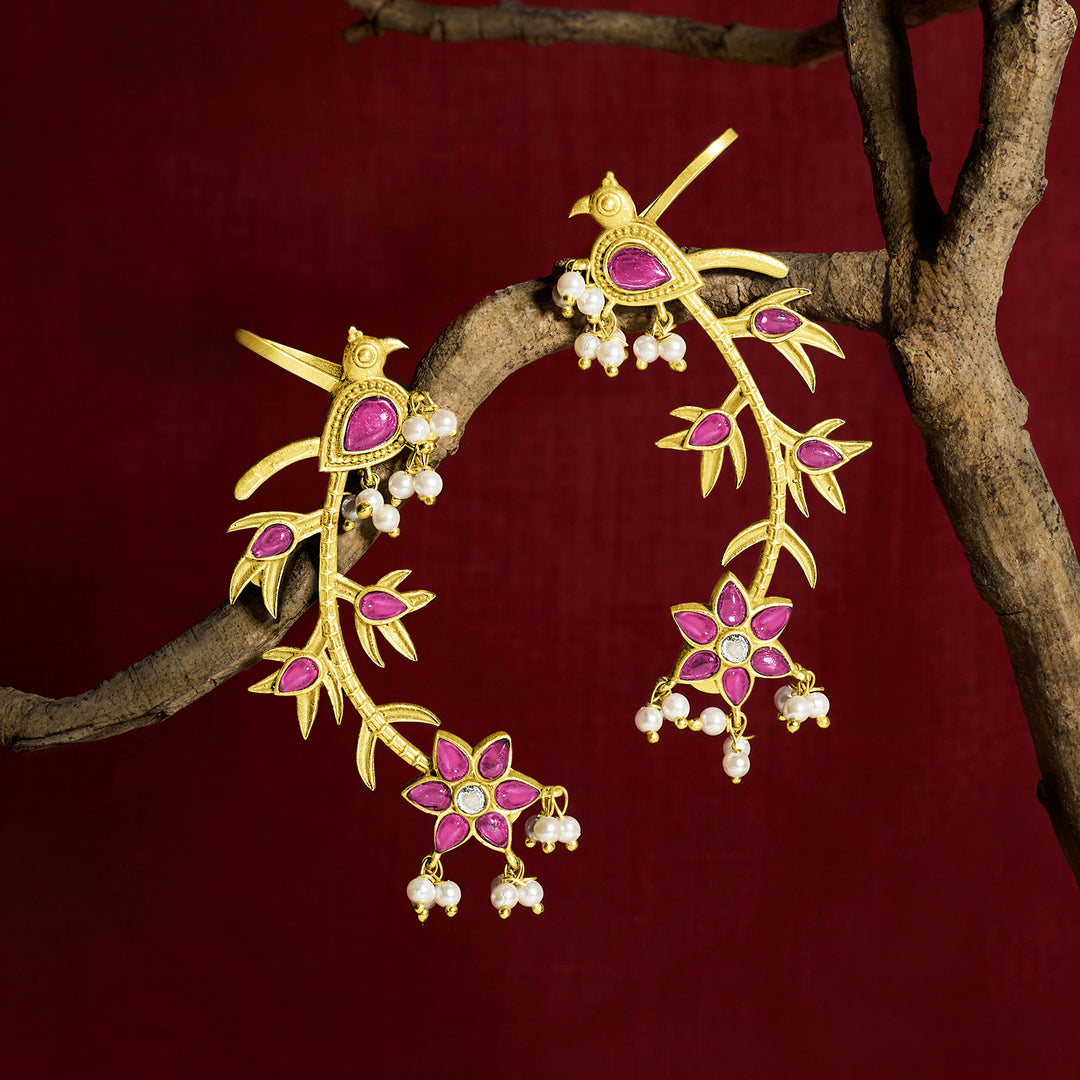 Nishkra Gold Red Earcuff