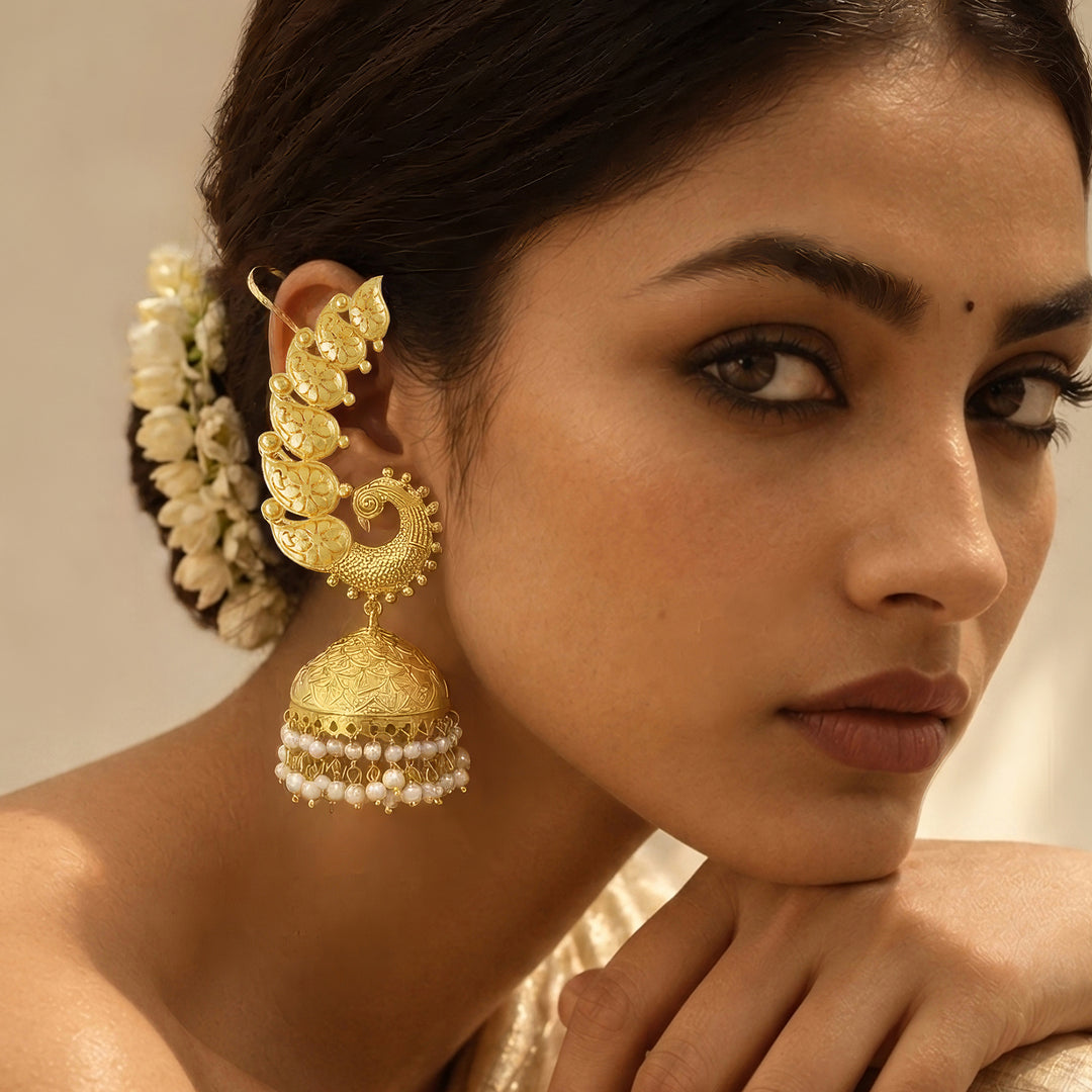 Asmi Gold Earcuff