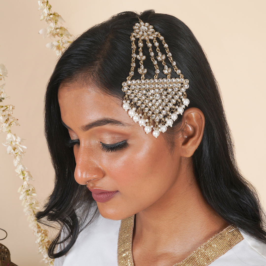 Teejh Bibi Mehendi Pasa