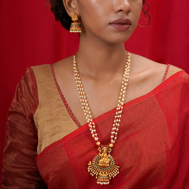 Grand Pearl and Glossy Gold Motif long chain set