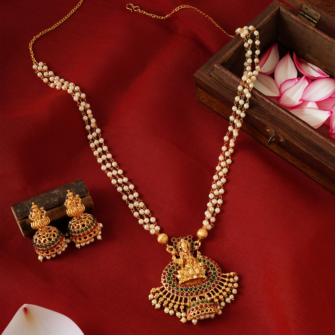 Grand Pearl and Glossy Gold Motif long chain set