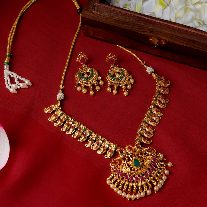 Teejh Meghana Gold Red And Green Necklace Set