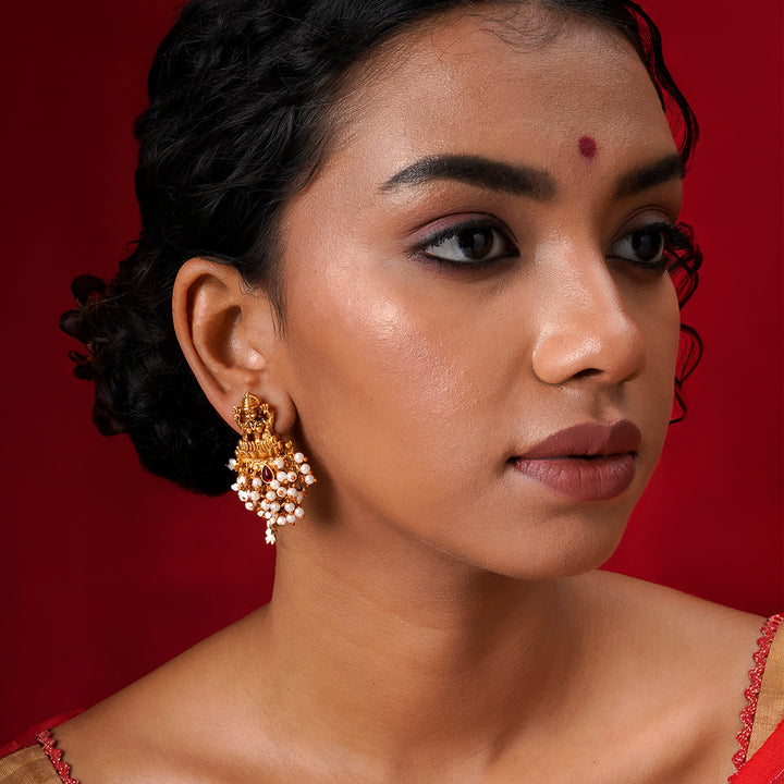 Teejh Naila Gold White And Red Earrings