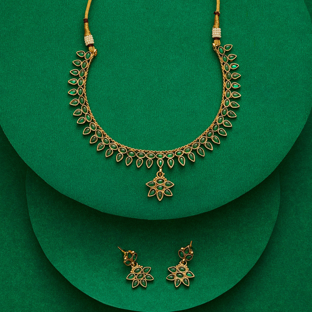 Teejh Jivika Green Gold Necklace Set
