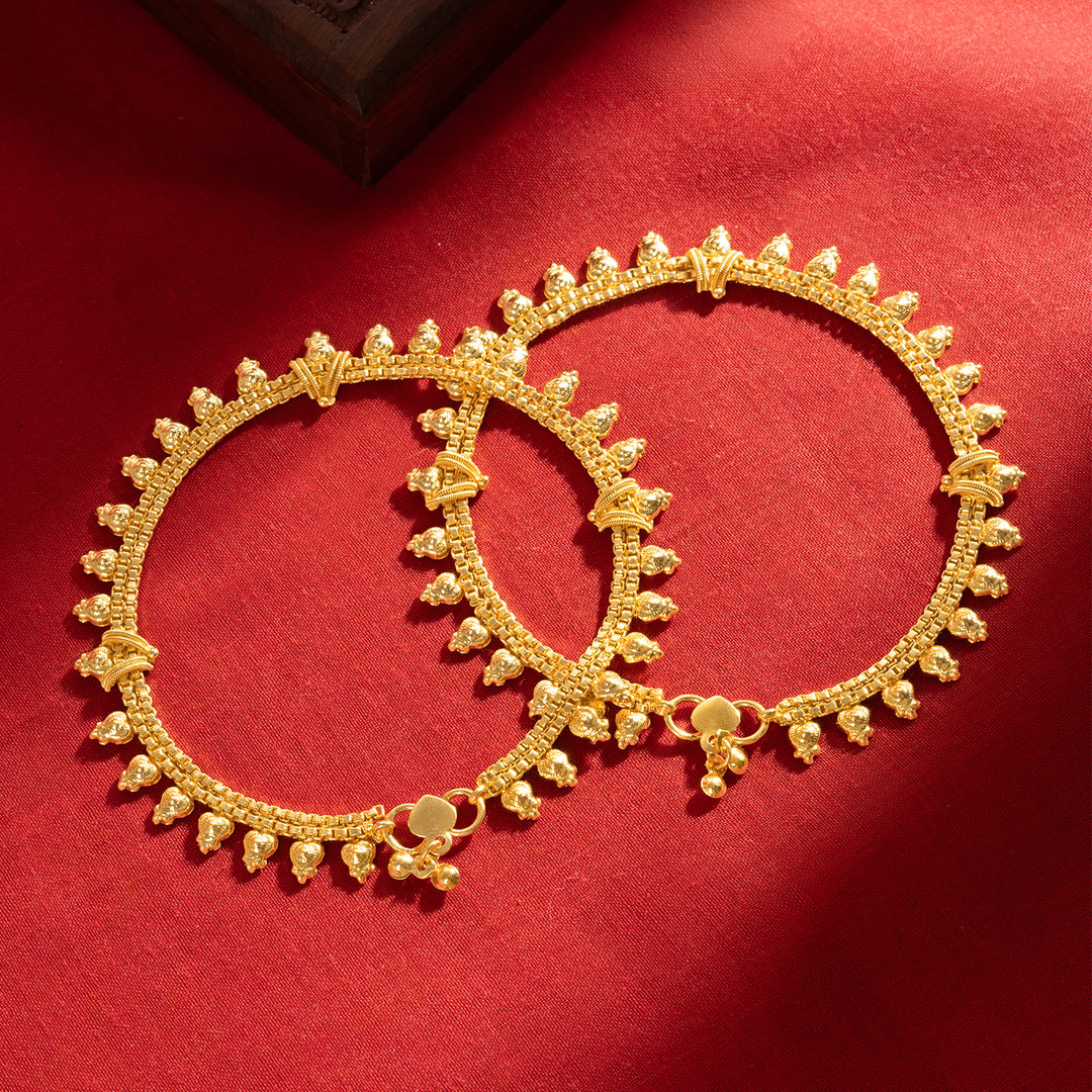 Teejh Lajwanti Lush Gold Payal