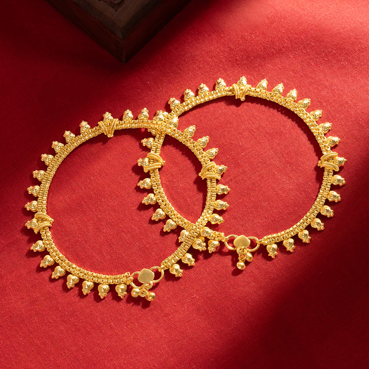 Teejh Lajwanti Lush Gold Payal
