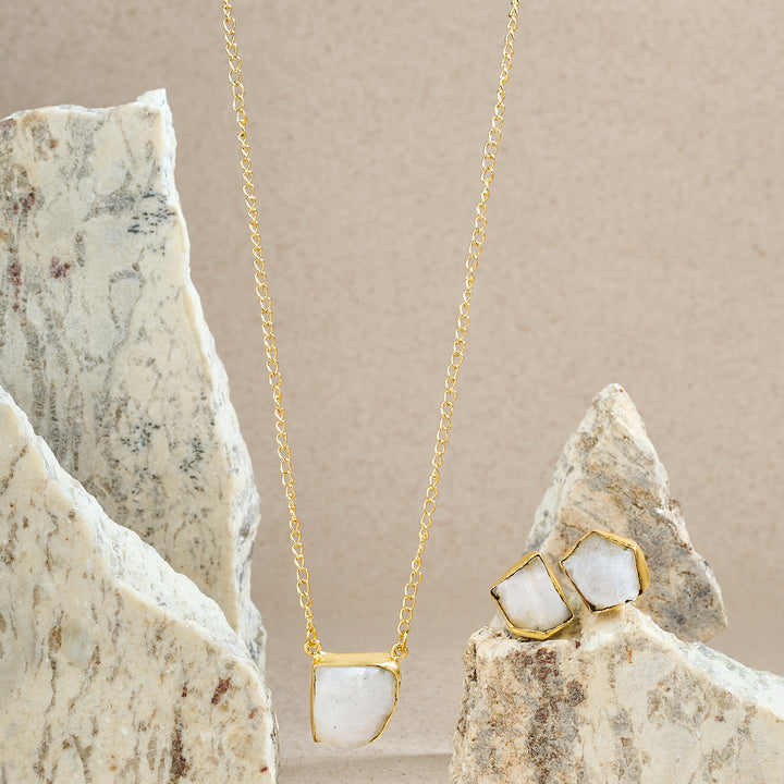 Teejh Ishaya White Natural Stone Necklace Set