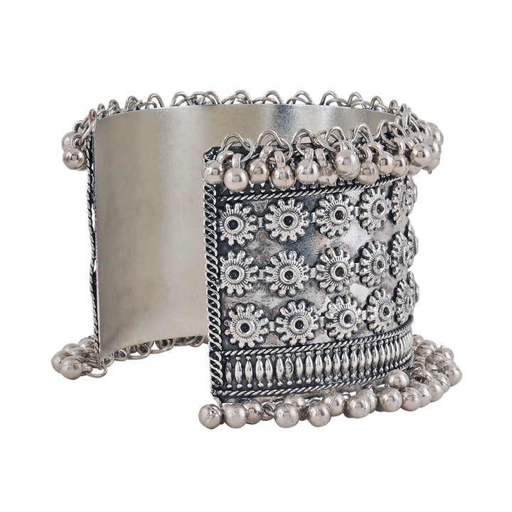 Teejh Sravasti Oxidised Silver Jewellery Gift Set