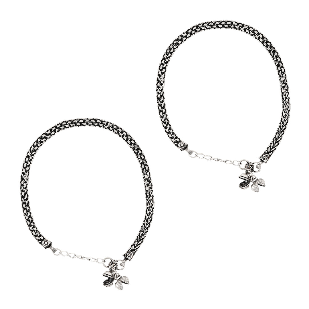 Teejh Raadhey Silver Oxidised Ghungroo Anklet