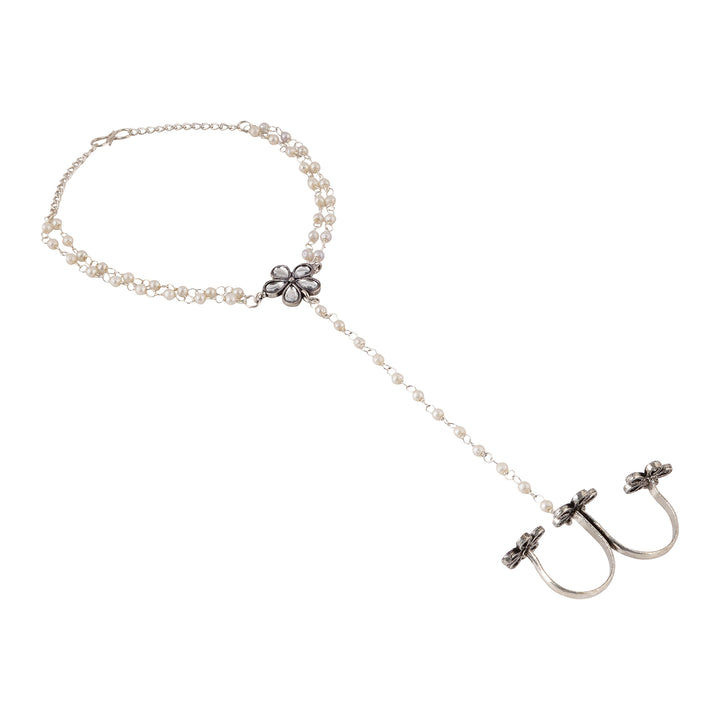 Teejh Roopali Silver Oxidised Hathphool