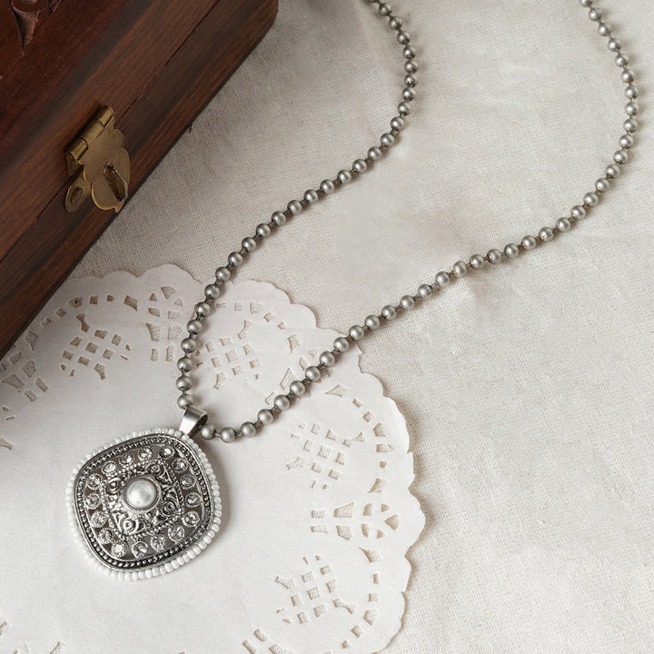 Teejh Jahanzeb Silver Oxidised White Pendant Chain