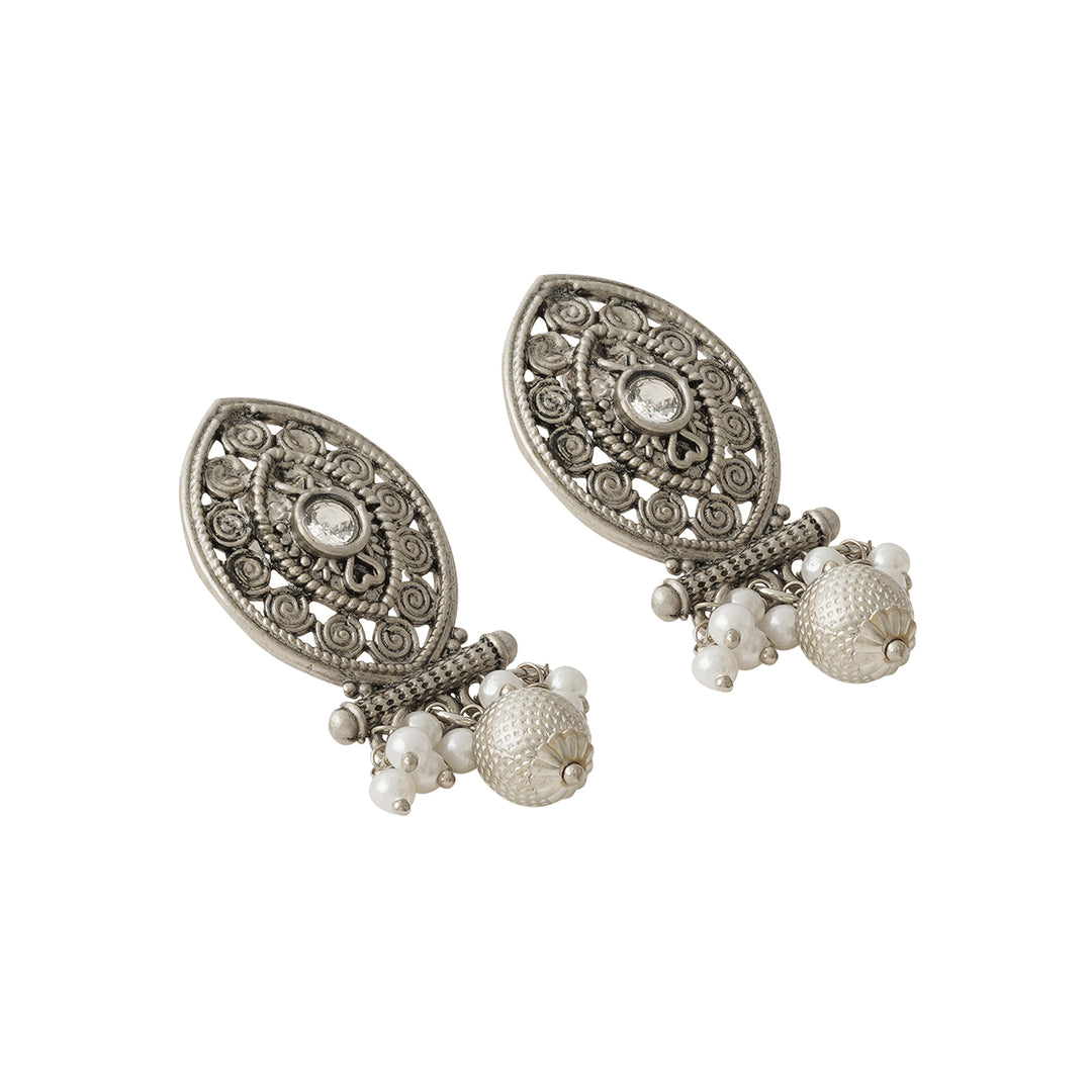Teejh Prabhavati Silver Oxidised White Necklace Set