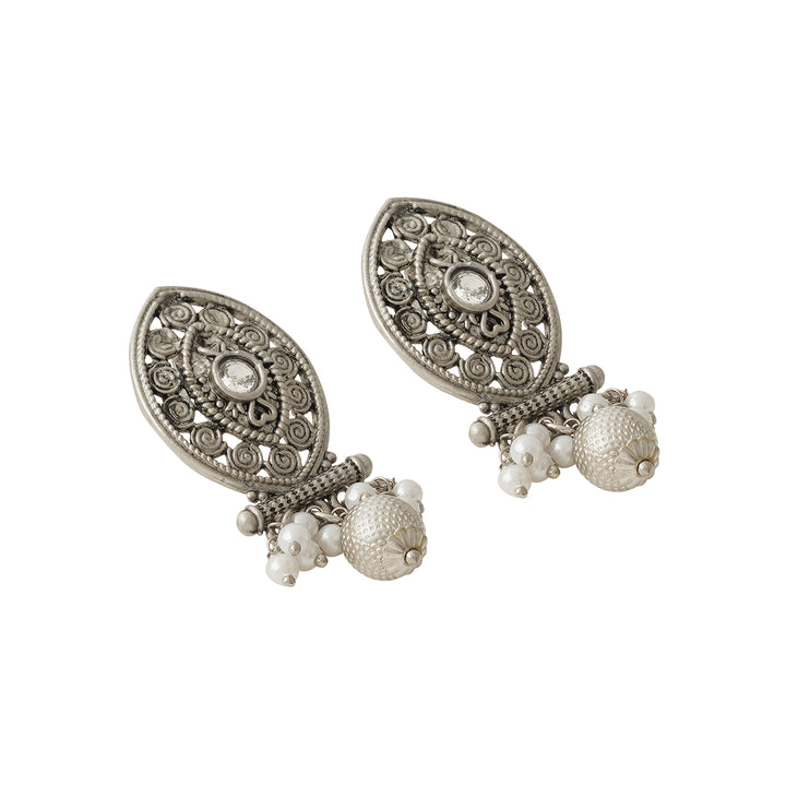 Teejh Prabhavati Silver Oxidised White Necklace Set