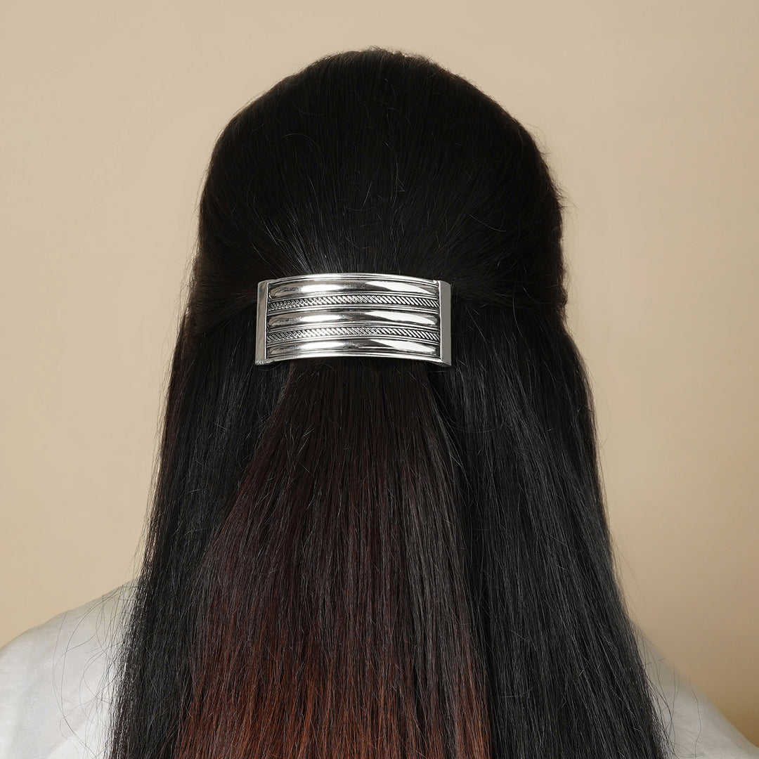 Teejh Jasleen Silver lossy Hair Pin