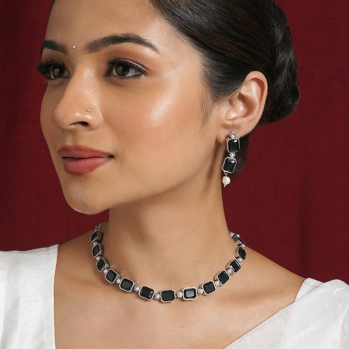 Teejh Silver Noir Elegant Set