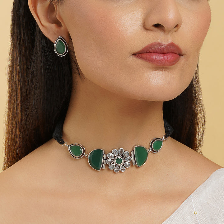 Teejh Silver and Green Medow Necklace Set