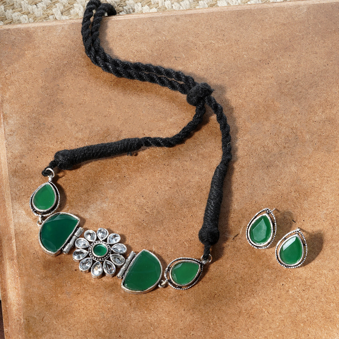 Teejh Silver and Green Medow Necklace Set