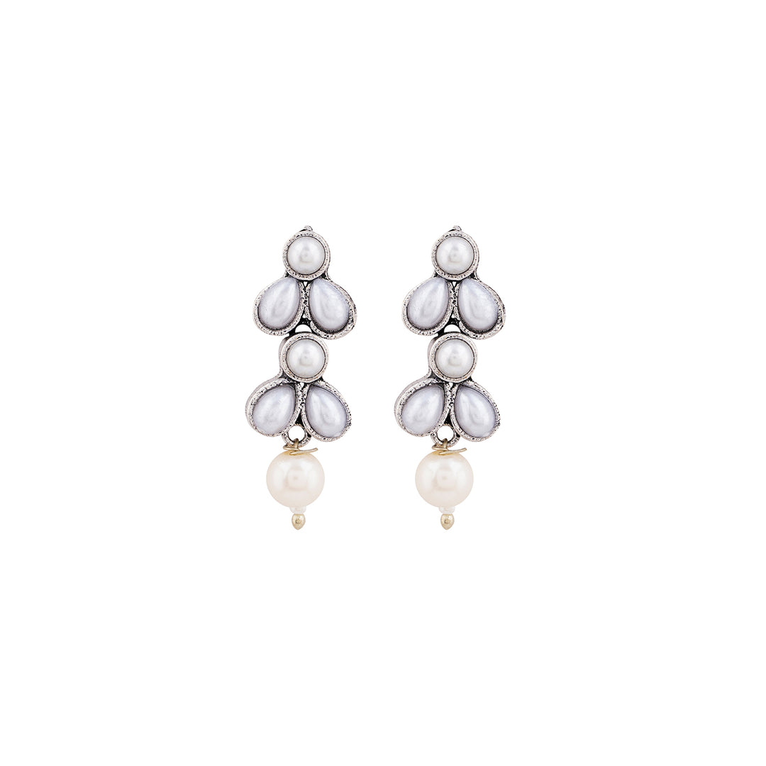 Chaand Silver Oxidised Pearl Necklace Set
