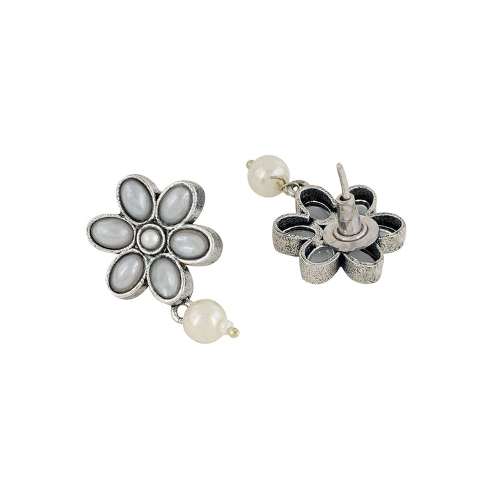 Kriya Silver Oxidised Pearl Necklace Set