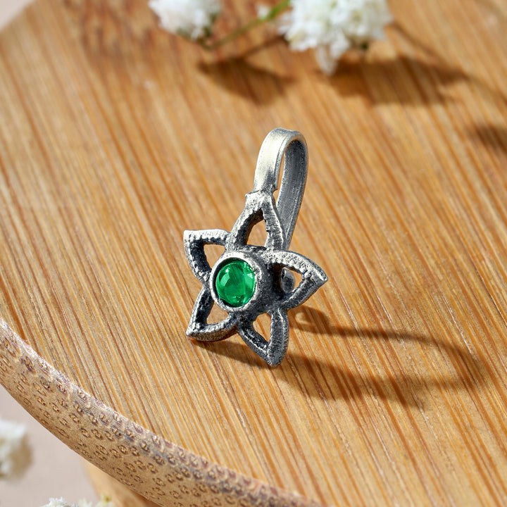 Teejh Anali Green Stone Press on Nosepin