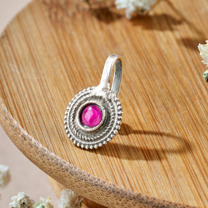 Teejh Vanika Red Stone Press on Nosepin