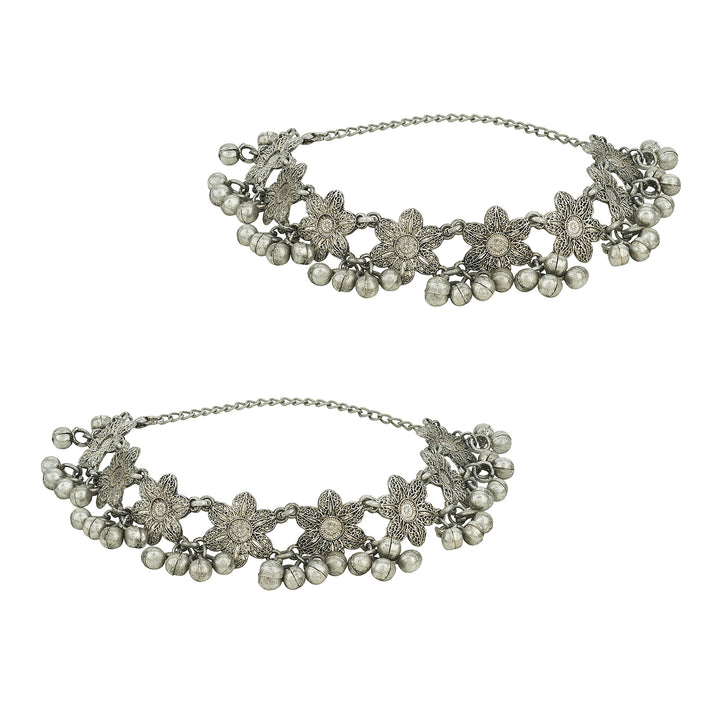 Teejh Yasha Silver Ghungroo Anklets