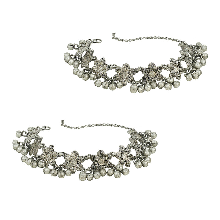Teejh Yasha Silver Ghungroo Anklets