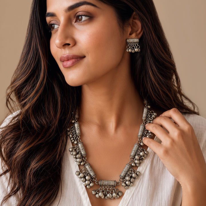Teejh Granthi Silver Ghungroo Necklace Set