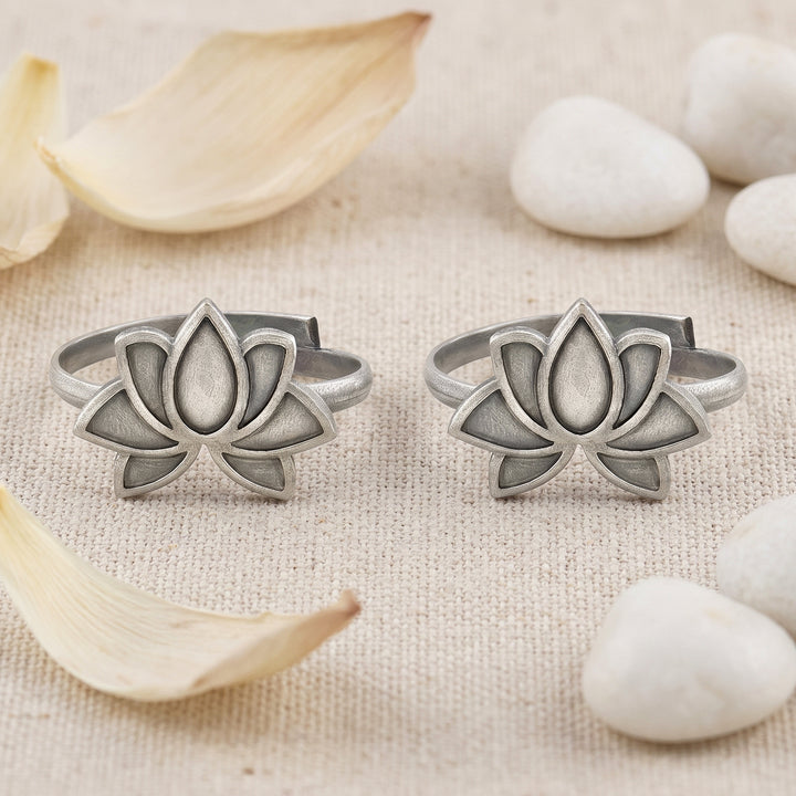 Teejh Eiraa Silver Oxidised Toe Rings