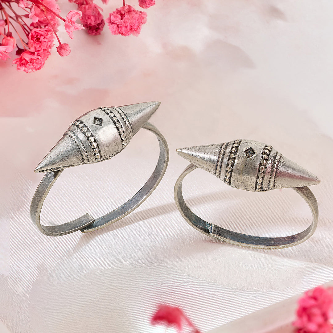 Teejh Shayani Silver Oxidised Toe Rings