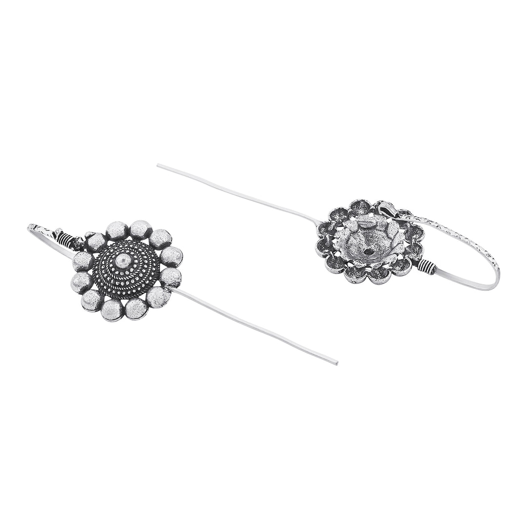Chinmayi Silver Oxidised Earpin