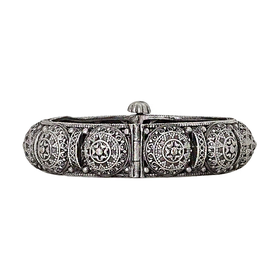 Teejh Kakatiya Oxidised Silver Jewellery Gift Set