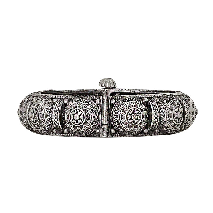 Teejh Kakatiya Oxidised Silver Jewellery Gift Set