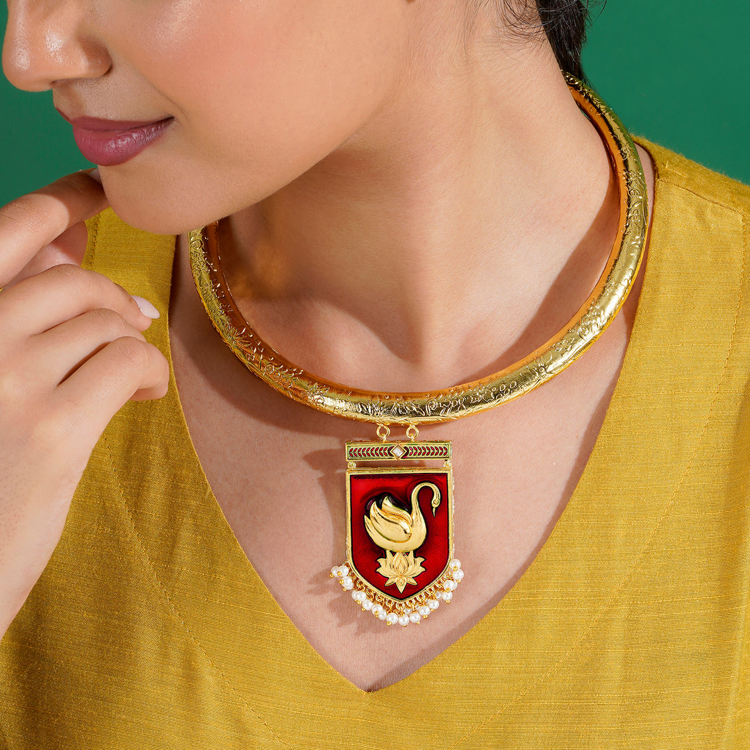 Meri Gaddi Mahaan Maroon necklace