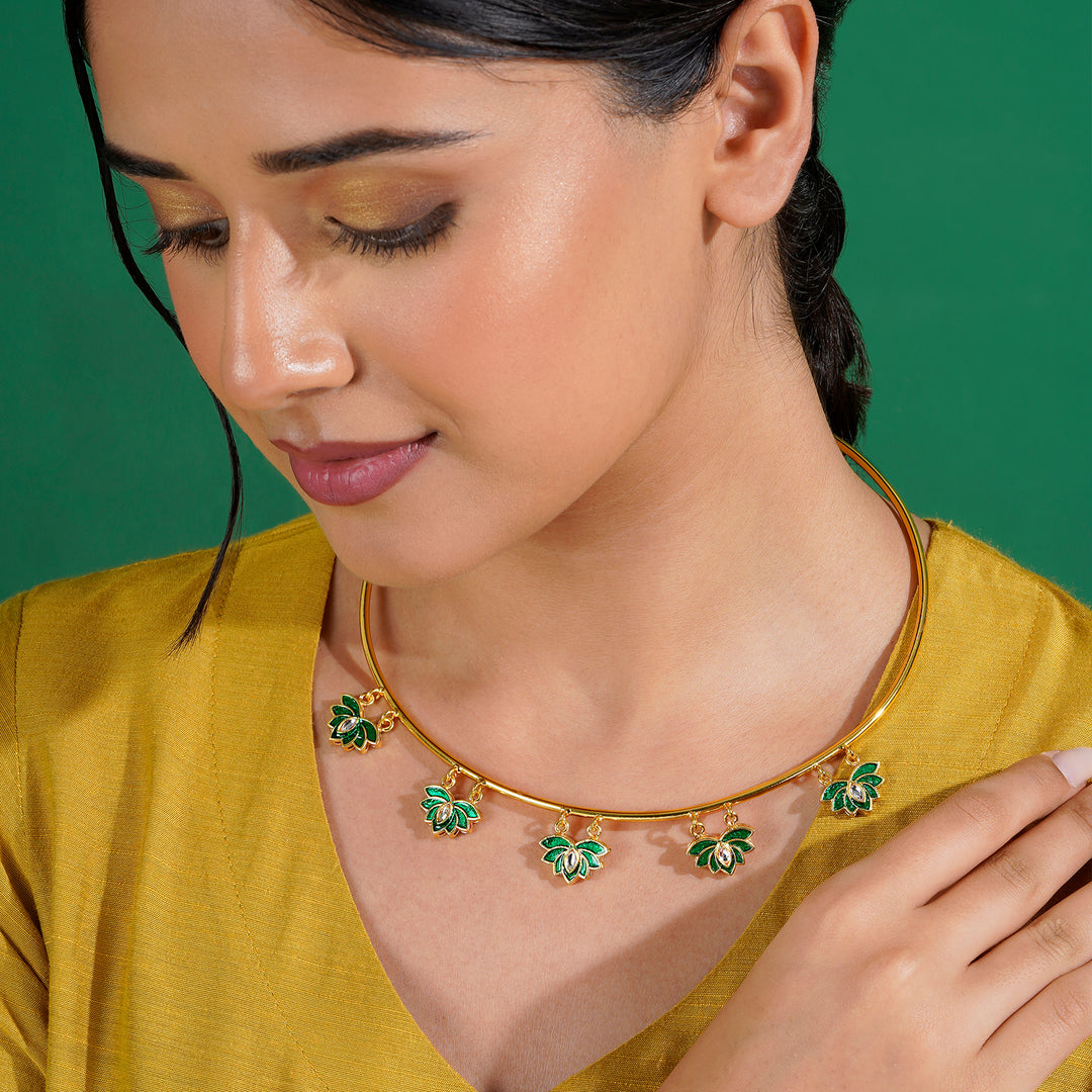 Feeling Jhakaas Green Necklace