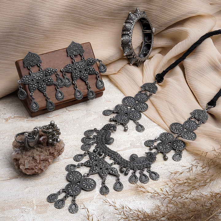 TEEJH DRASTI SILVER OXIDISED JEWELRY GIFT SET