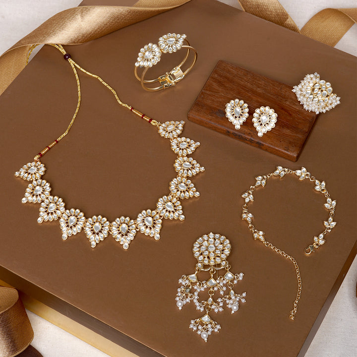Teejh Karimnagar Gold Jewellery Gift Set
