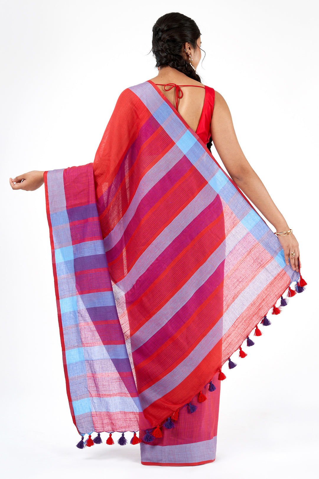 Teejh Sarang Red and Blue Color Block Saree