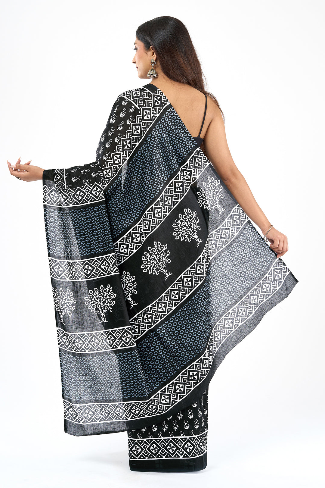 Teejh Ravisha Black Hand Blockprint Saree