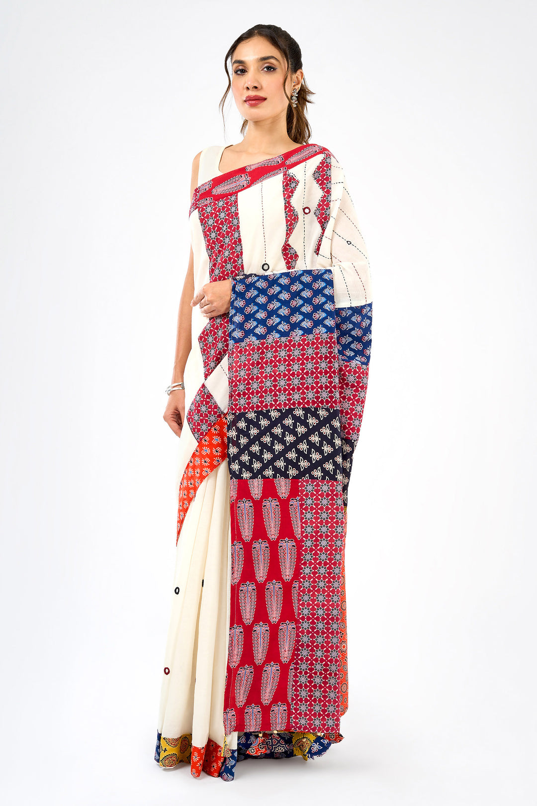 Rasvani Off White Applique &amp; Mirror Work Saree