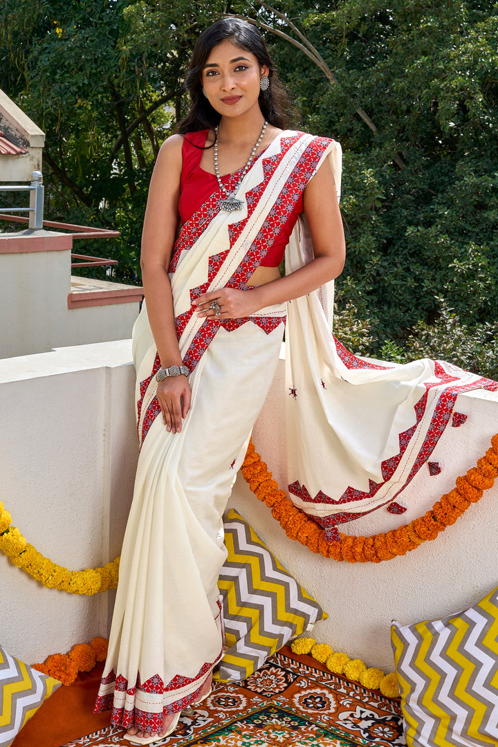Somikaa Off White Applique &amp; Mirror Work Saree