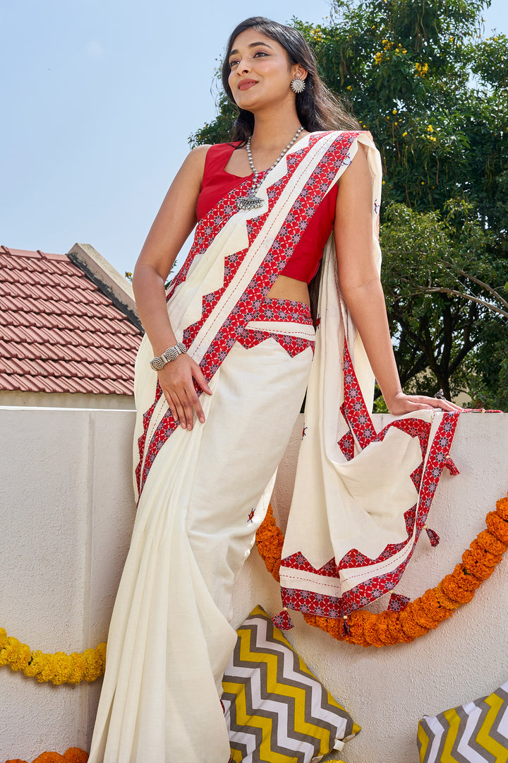Somikaa Off White Applique &amp; Mirror Work Saree