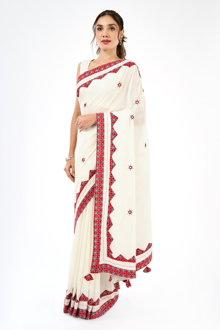 Somikaa Off White Applique &amp; Mirror Work Saree