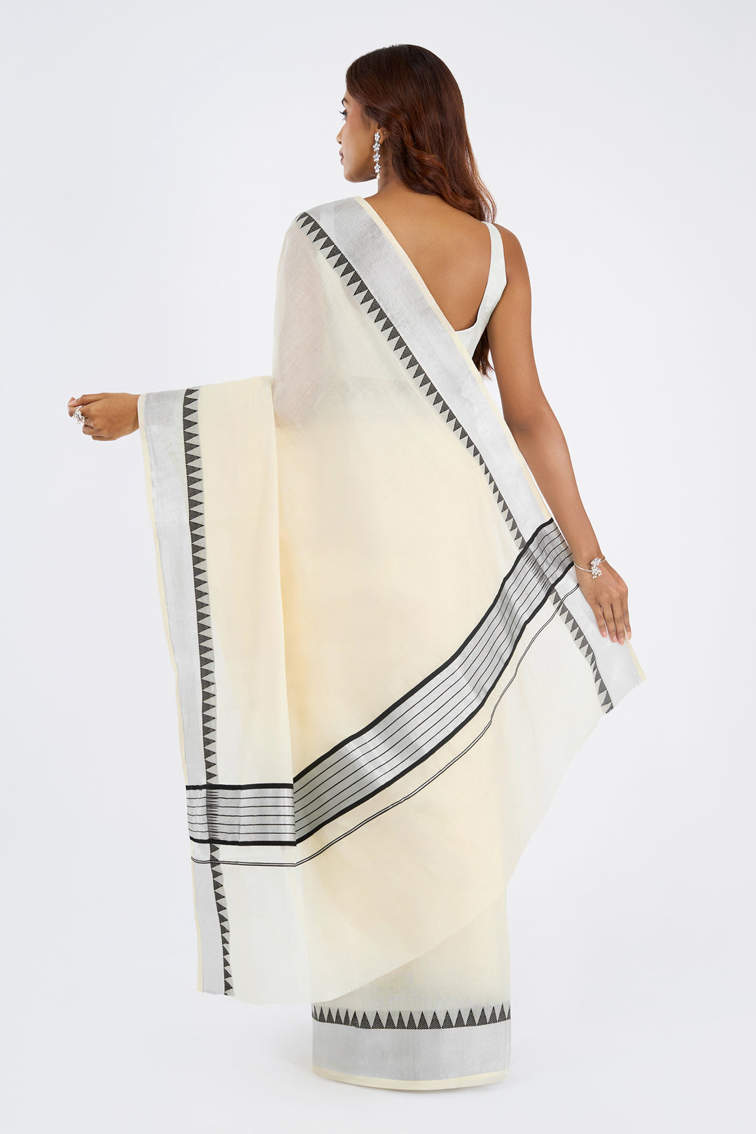 Teejh Parinay Cotton Off white and Black Kasavu Saree